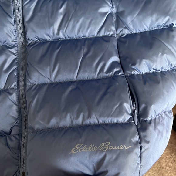 Eddie Bauer cirruslite jacket, 650 fill premium down insulation xs women - Picture 3 of 6